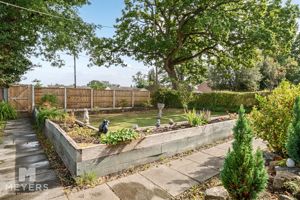 Garden Pathway- click for photo gallery